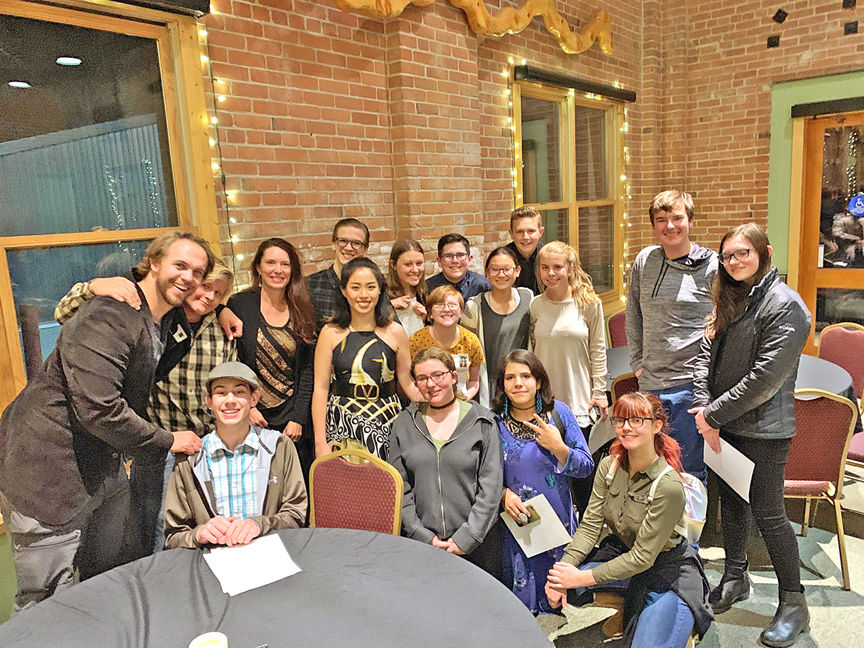 BVHS visits with pianist Janice Carissa